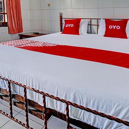 Oyo 92869 Hotel Nusantara Banyuwangi  Exteriör bild