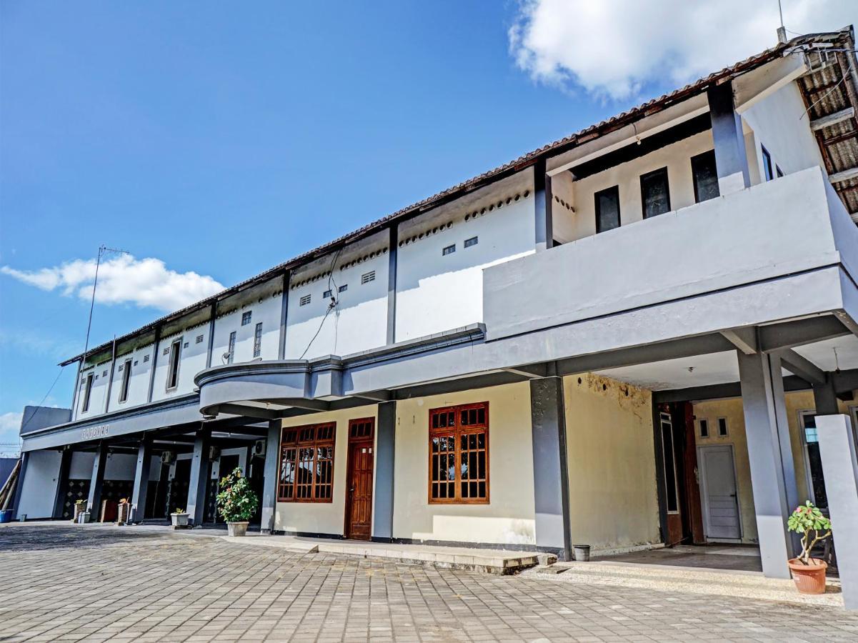 Oyo 92869 Hotel Nusantara Banyuwangi  Exteriör bild