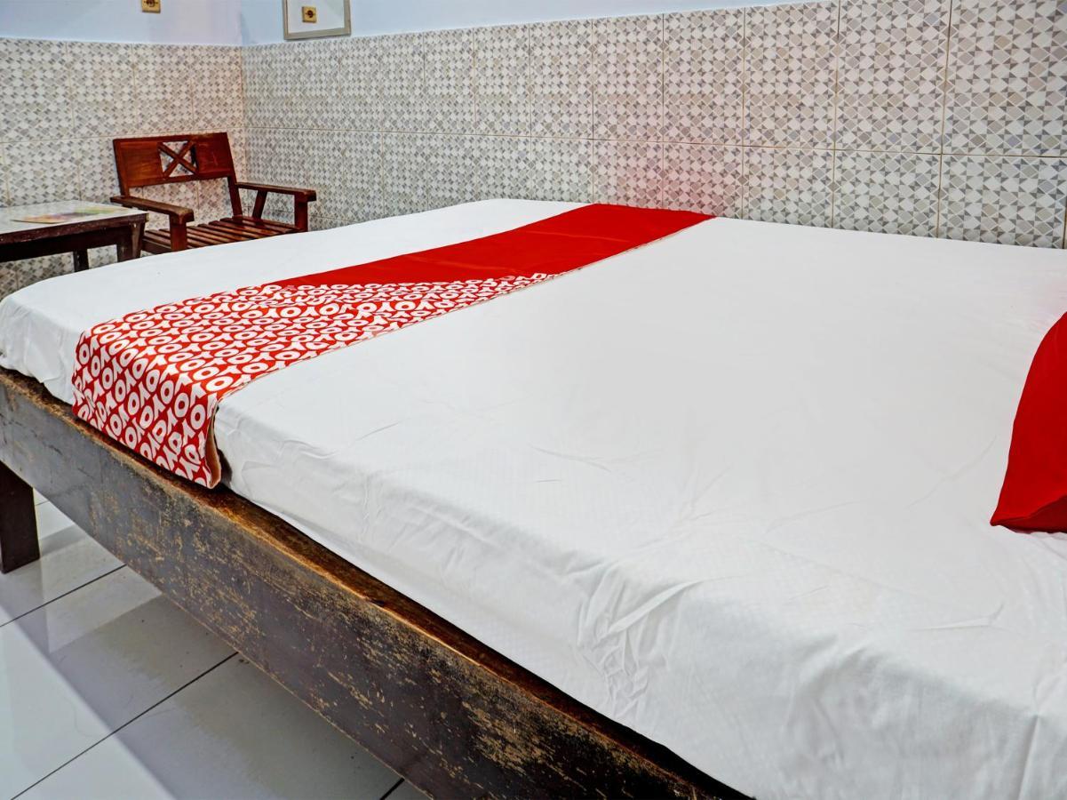 Oyo 92869 Hotel Nusantara Banyuwangi  Exteriör bild